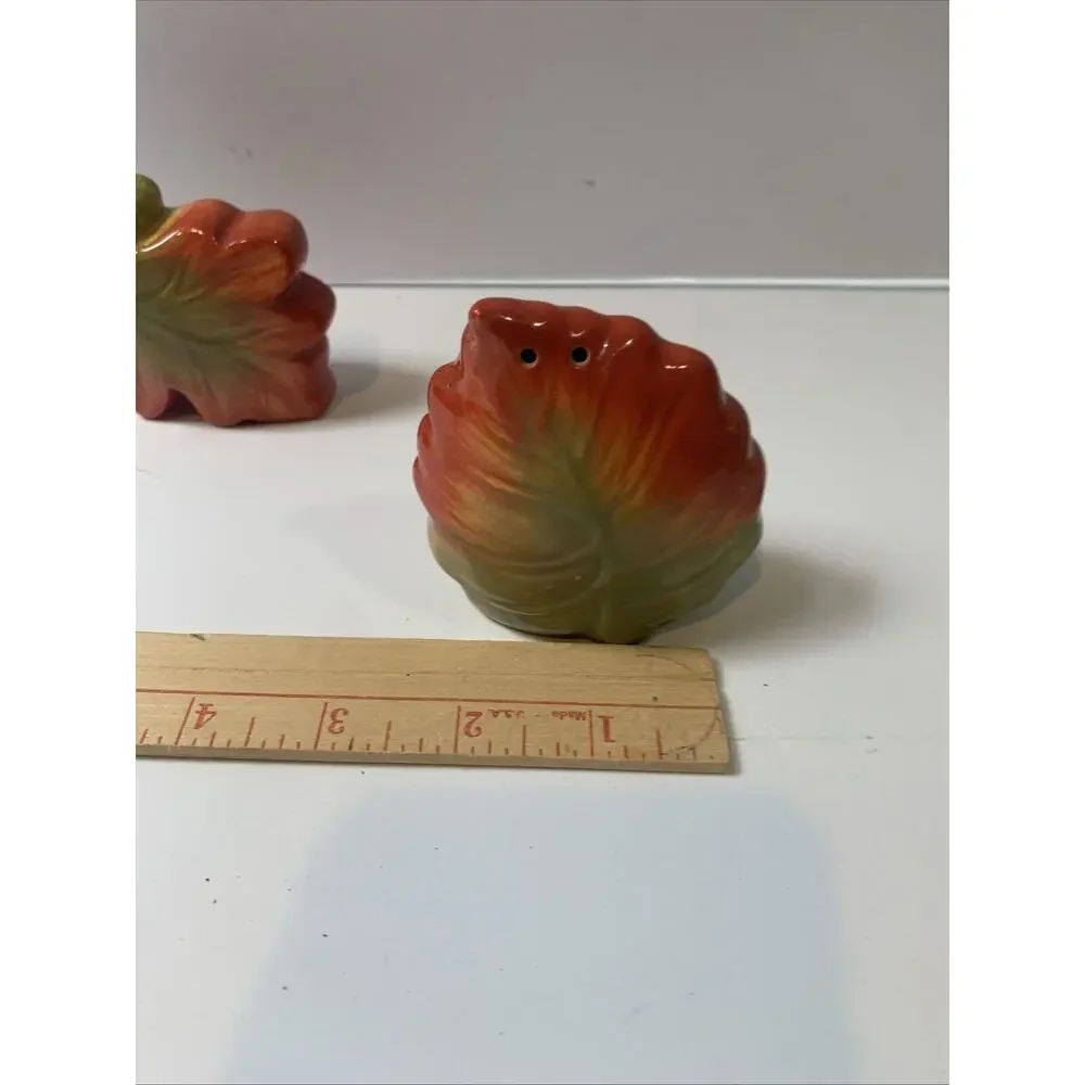 Vintage Ceramic Fall Autumn Maple Leaf Salt and Pepper Shakers‎ Set